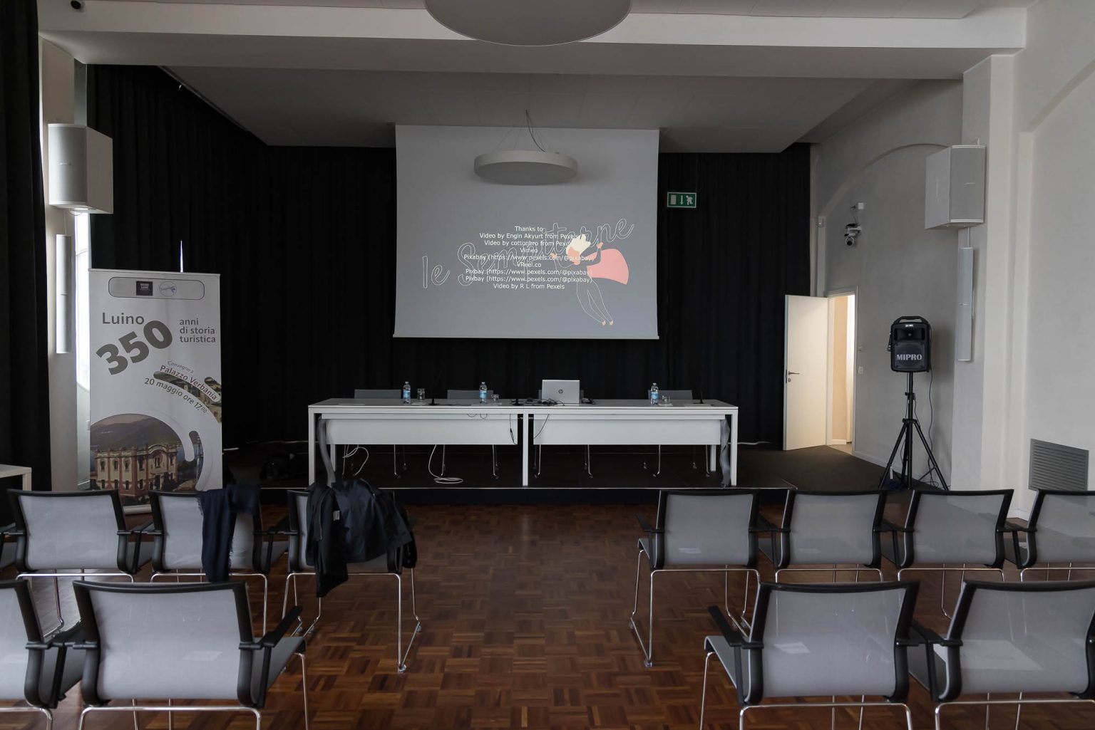 Conference photo 14